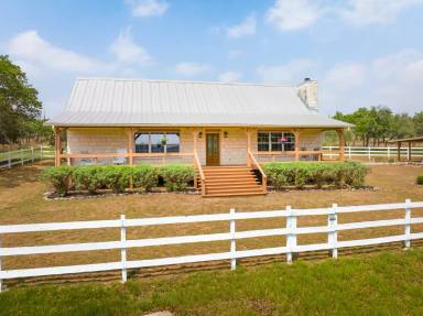 Main picture of 4643 Kendalia Rd