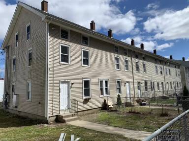Main picture of 458 - 492 Norwich Ave
