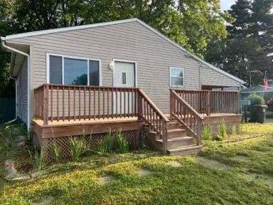 Main picture of 2921 25th St NE