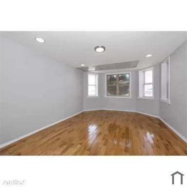 Main picture of 511 E 80th St & 8005 S Eberhart Ave Apartments