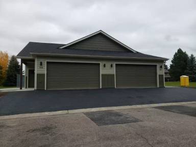 Main picture of 165 Fairway Blvd