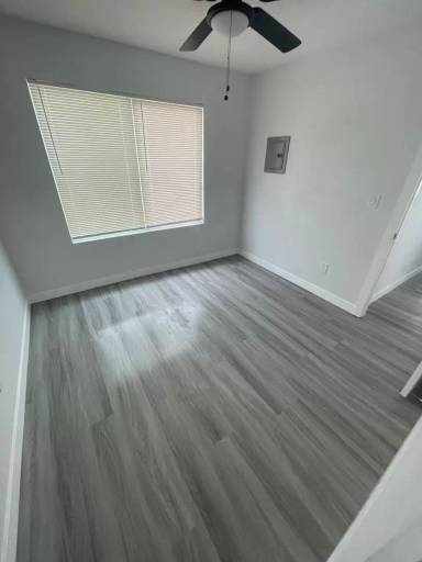 Main picture of 1325 Stanley Ave