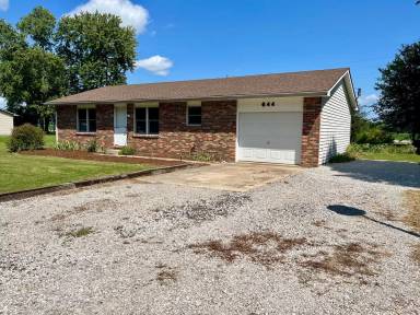 Main picture of 644 Tamarach Dr