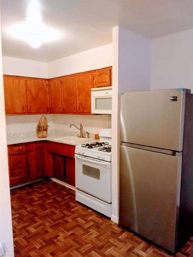 Main picture of 2432 Bragg St