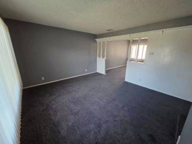 Main picture of 467 W Front St