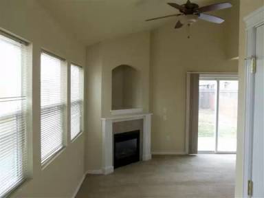 Main picture of 4816 Maid Jessica St