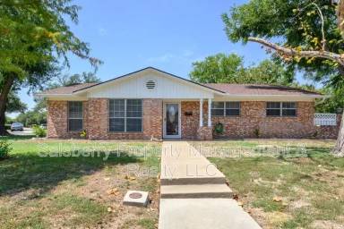 Main picture of 5620 Conlin Dr