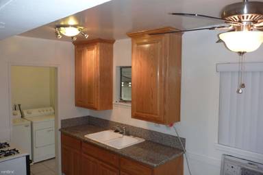 Main picture of 525 1/2 San Francisco Ave