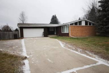 Main picture of 6115 Jefferson Ave