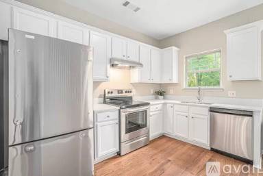 Main picture of 27 Moury Ave SE