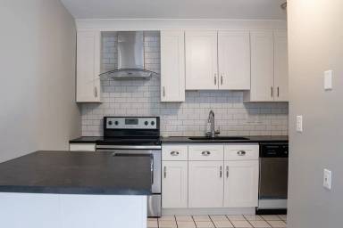 Main picture of 195 E 16th Ave