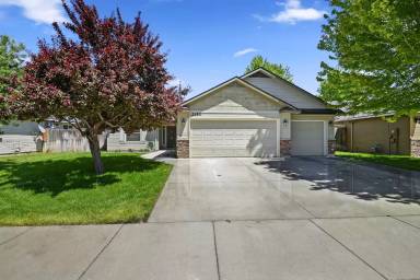 Main picture of 2150 N Eureka Ave