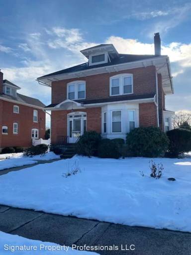 Main picture of 2320 Cleveland Ave