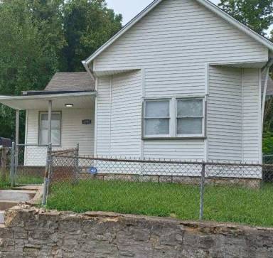 Main picture of 3311 E 19th St
