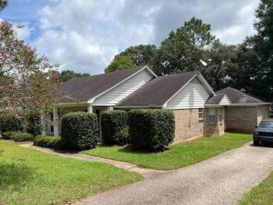 Main picture of 2935 Whistling Swan Ct