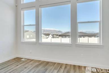 Main picture of 2508 N Paintbrush Dr