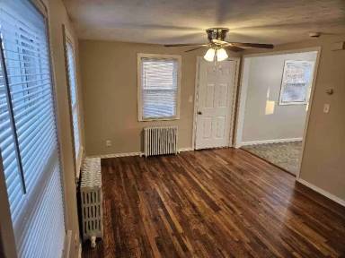 Main picture of 16 Sunnyside Dr