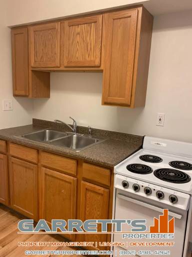 Main picture of 12-16 Central St