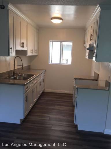 Main picture of 6655 Woodley Ave