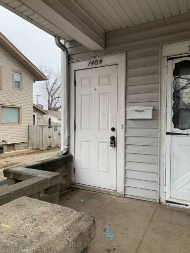 Main picture of 140 Neal Ave