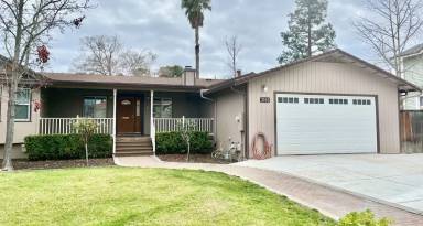 Main picture of 3161 Rodeo Ln