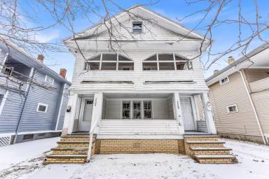 Main picture of 3408 W 117th St