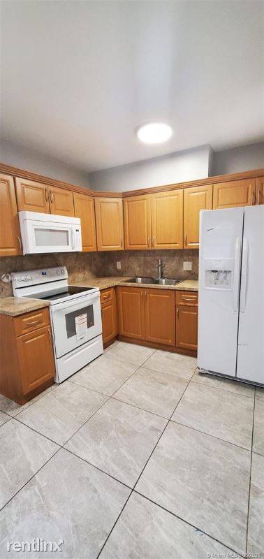 Main picture of 1600 NW 57th St