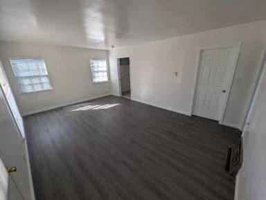 Main picture of 1621 S Almansor St