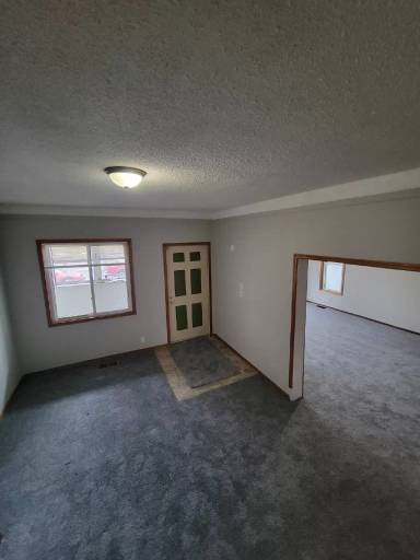 Main picture of 913 Sims Ave