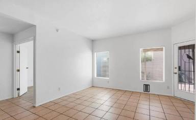 Main picture of 5565 N Sapphire Dr
