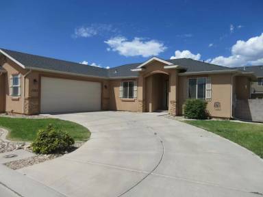 Main picture of 1723 N Azalea Ln