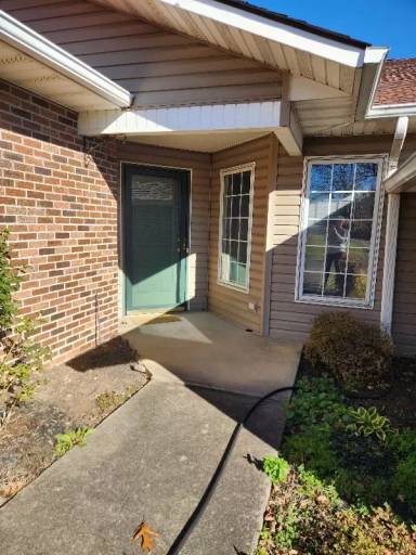 Main picture of 1105 Estate Dr