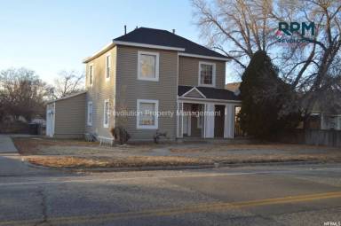 Main picture of 3163 Jefferson Ave