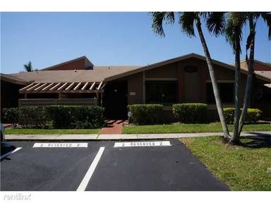 Main picture of 459 Lakeview Dr