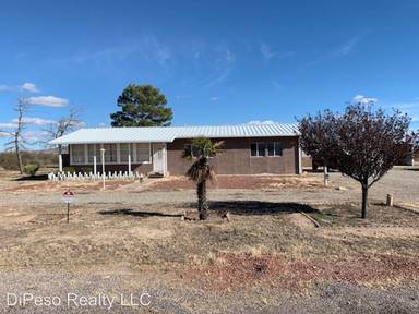 Main picture of 324 N Sunset Strip