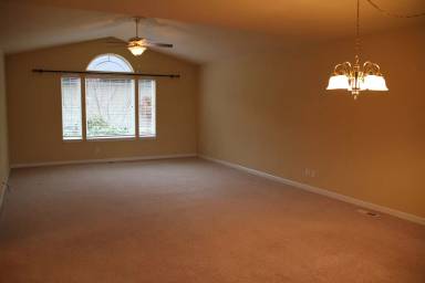 Main picture of 1683 NE Ruby Ct