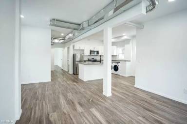 Main picture of 1426 Junction St