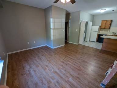 Main picture of 1839 Tyler St