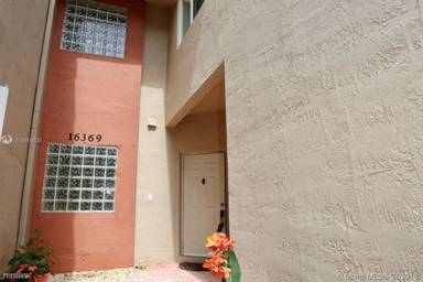 Main picture of 16369 Malibu Dr