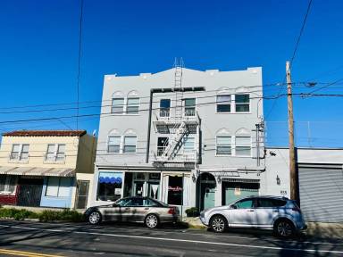 Main picture of 4365 Adeline St