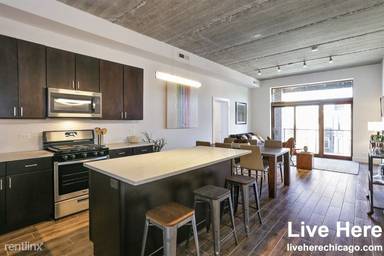 Main picture of 2944 N Halsted St