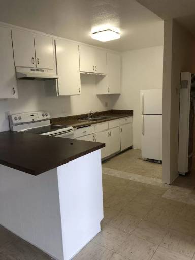 Main picture of 516 Massachusetts - E