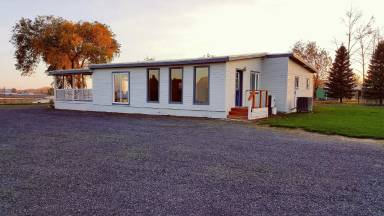 Main picture of 1079 Road K.8 NE