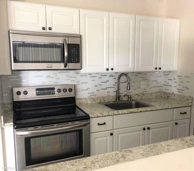 Main picture of 690 Kingsbridge St