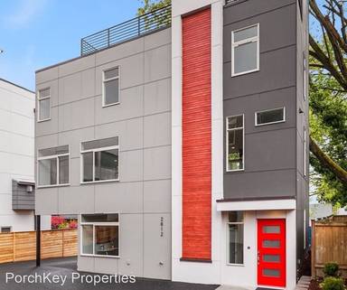 Main picture of 2812 E Union St