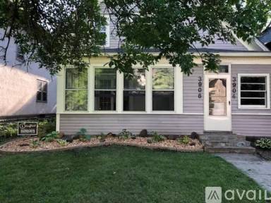 Main picture of 3906 Grand Ave S
