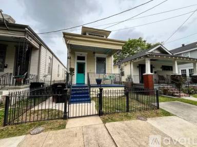 Main picture of 4517 Toulouse St