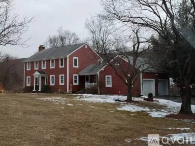 Main picture of 736 Redding Rd