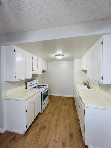 Main picture of 1135 W I St