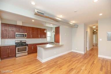 Main picture of 641 E 49th St